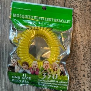 Mosquito Repellant Bracelet, 100% DEET Free, All Natural, One Size Fits All.